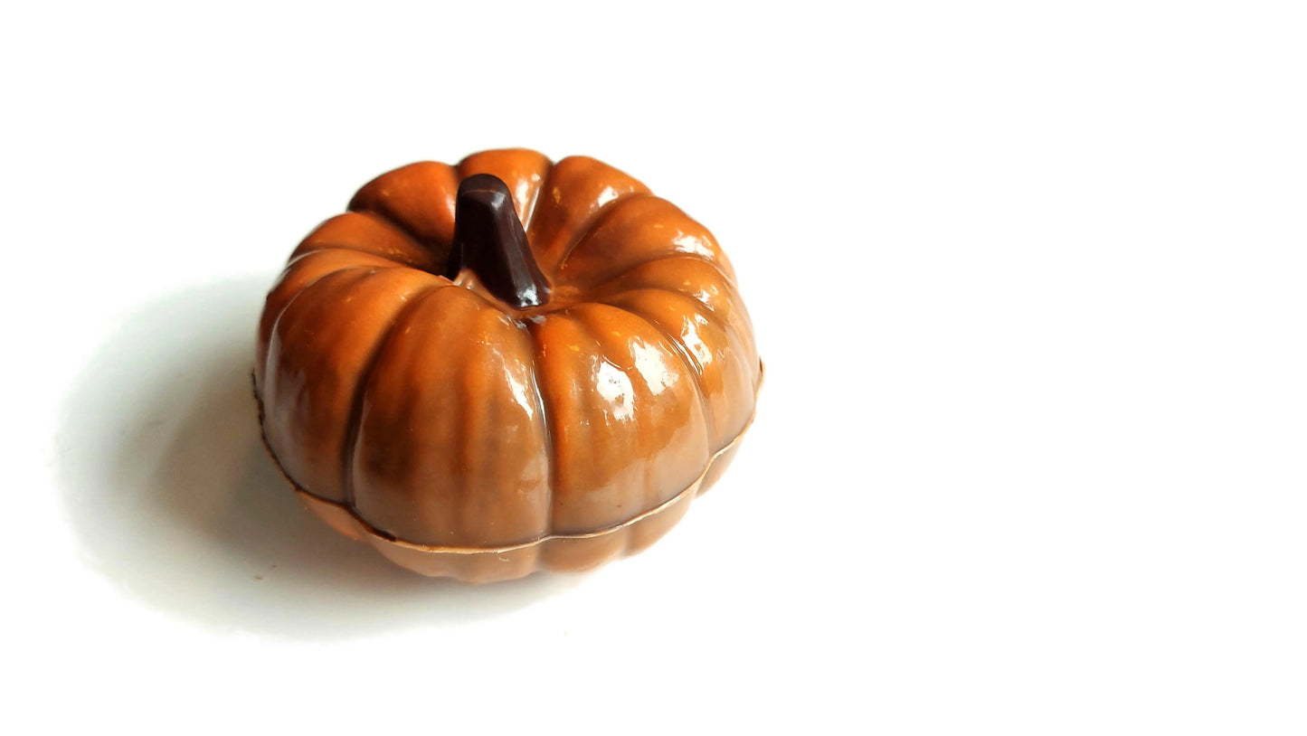 Citrouille garnie de chocolats