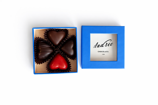 Box of 4 chocolate hearts