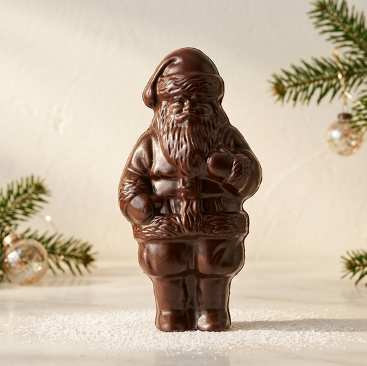 Père Noël en chocolat au lait fabriqué à la main à Montréal